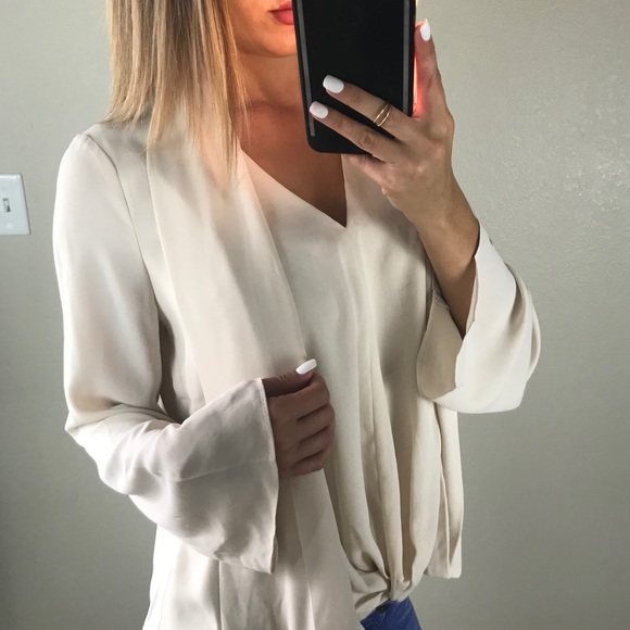 - Cream Drape Bell Sleeve Blouse - - Picture 5 of 5